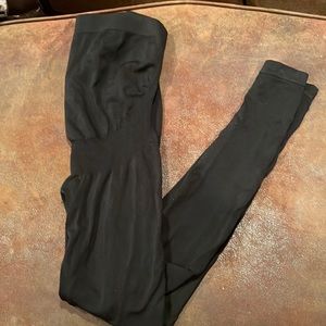 Mothers essentials maternity leggings black size medium excellent condition